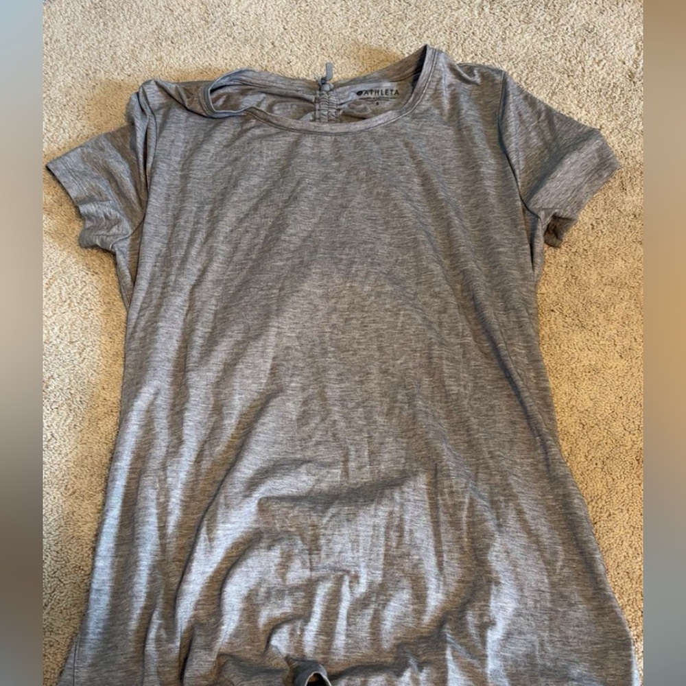 Athleta Gray Fitted Short Sleeve Tee